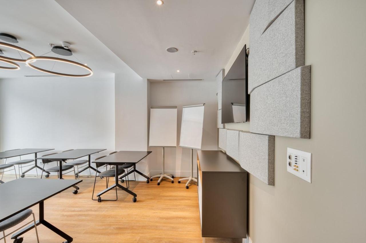 Holiday Inn Express - Madrid - Airport By Ihg Ngoại thất bức ảnh