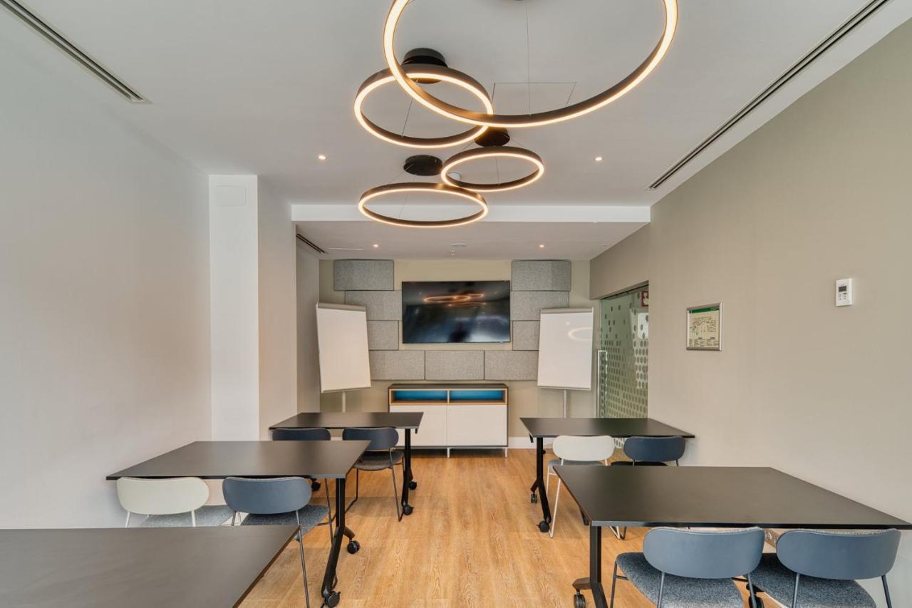 Holiday Inn Express - Madrid - Airport By Ihg Ngoại thất bức ảnh