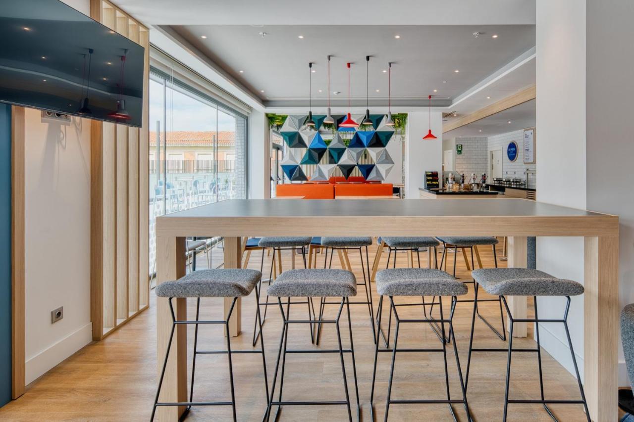 Holiday Inn Express - Madrid - Airport By Ihg Ngoại thất bức ảnh