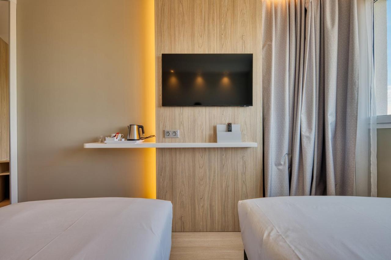 Holiday Inn Express - Madrid - Airport By Ihg Ngoại thất bức ảnh