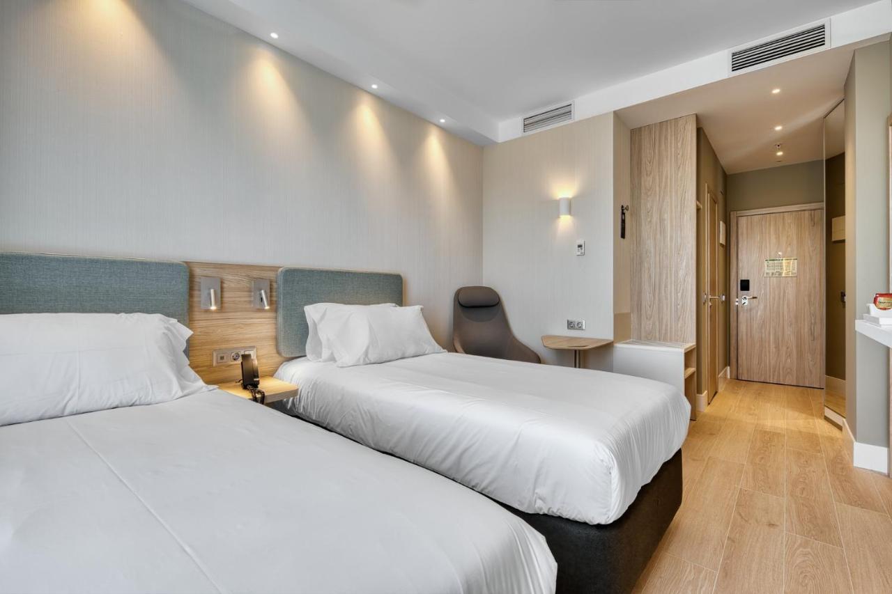 Holiday Inn Express - Madrid - Airport By Ihg Ngoại thất bức ảnh