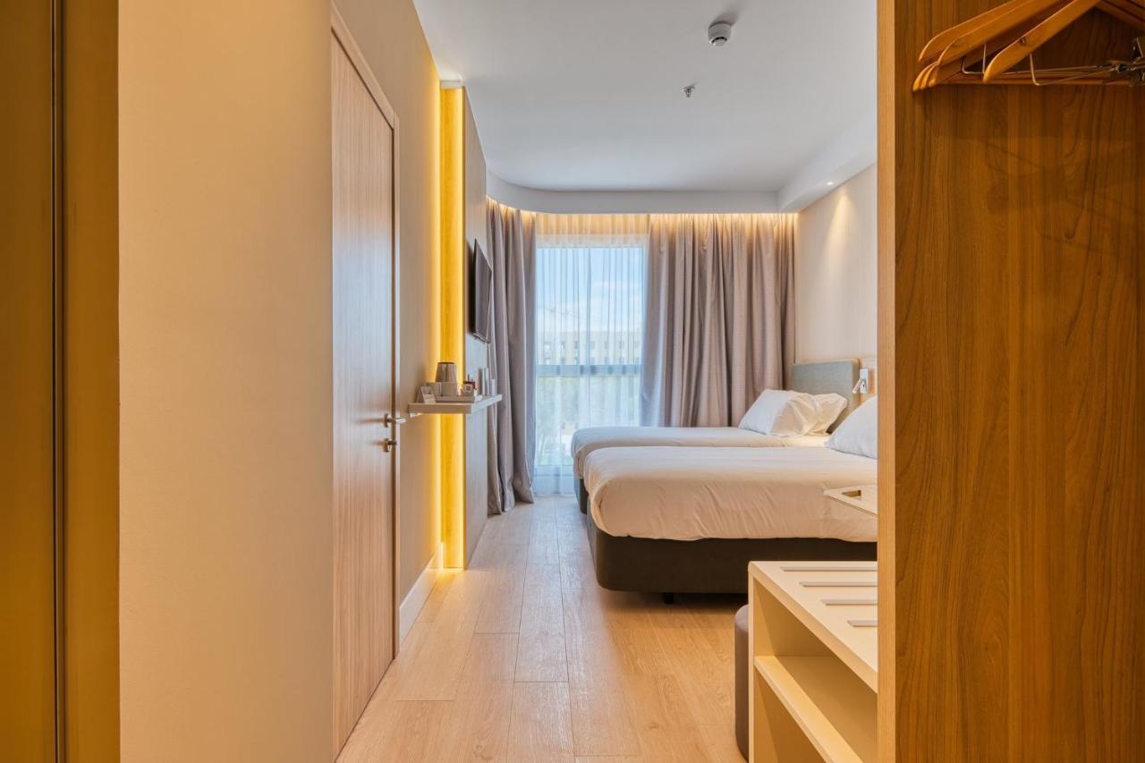 Holiday Inn Express - Madrid - Airport By Ihg Ngoại thất bức ảnh