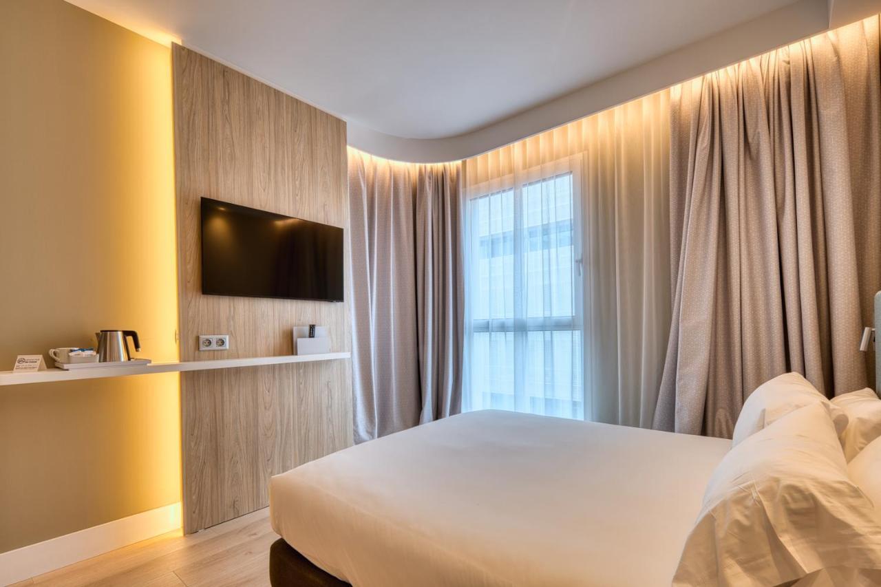 Holiday Inn Express - Madrid - Airport By Ihg Ngoại thất bức ảnh