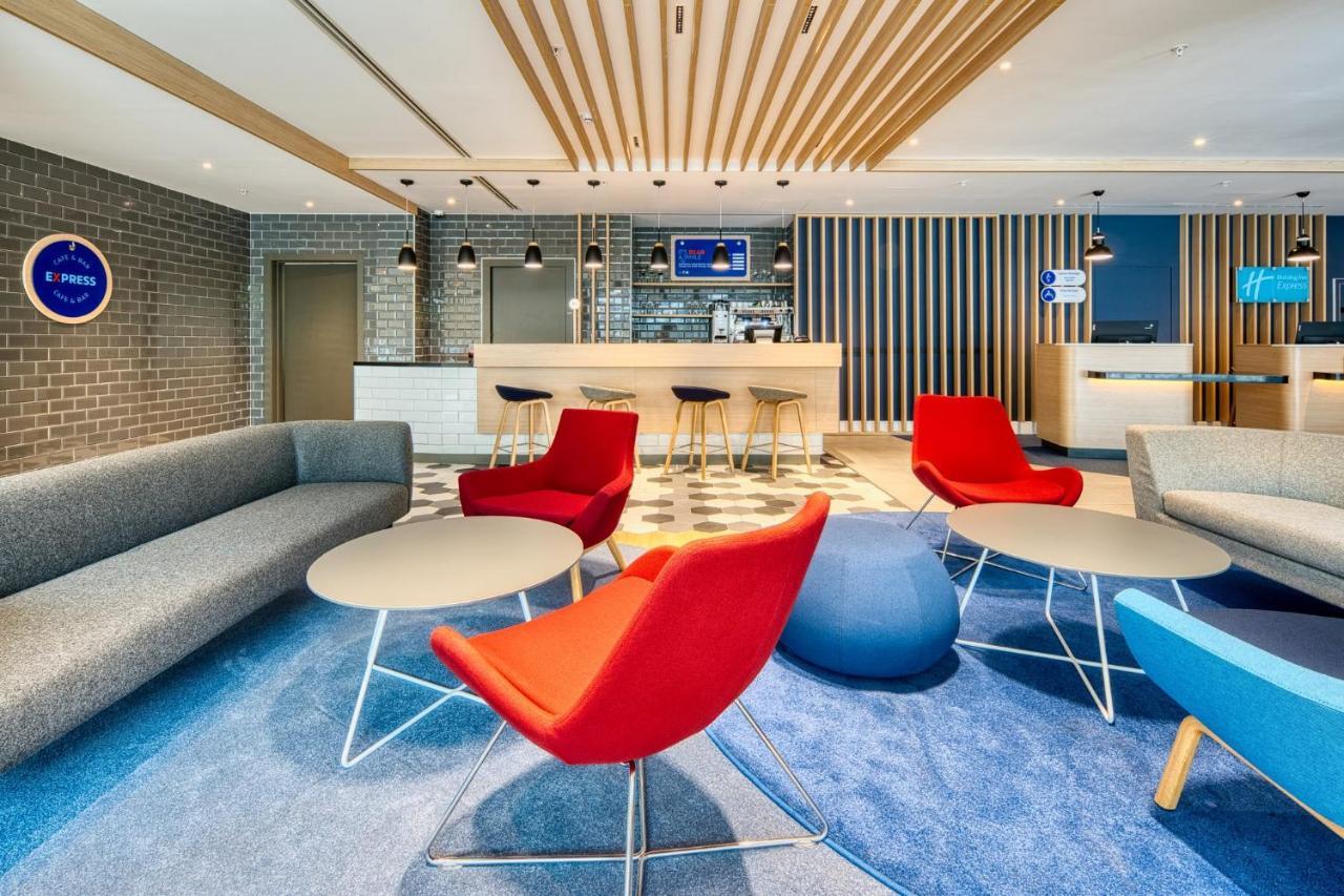 Holiday Inn Express - Madrid - Airport By Ihg Ngoại thất bức ảnh