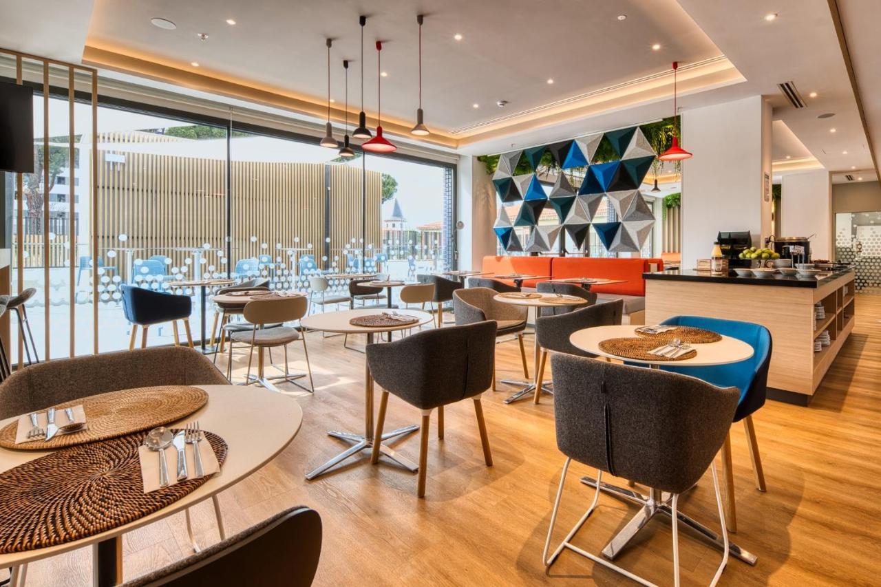 Holiday Inn Express - Madrid - Airport By Ihg Ngoại thất bức ảnh