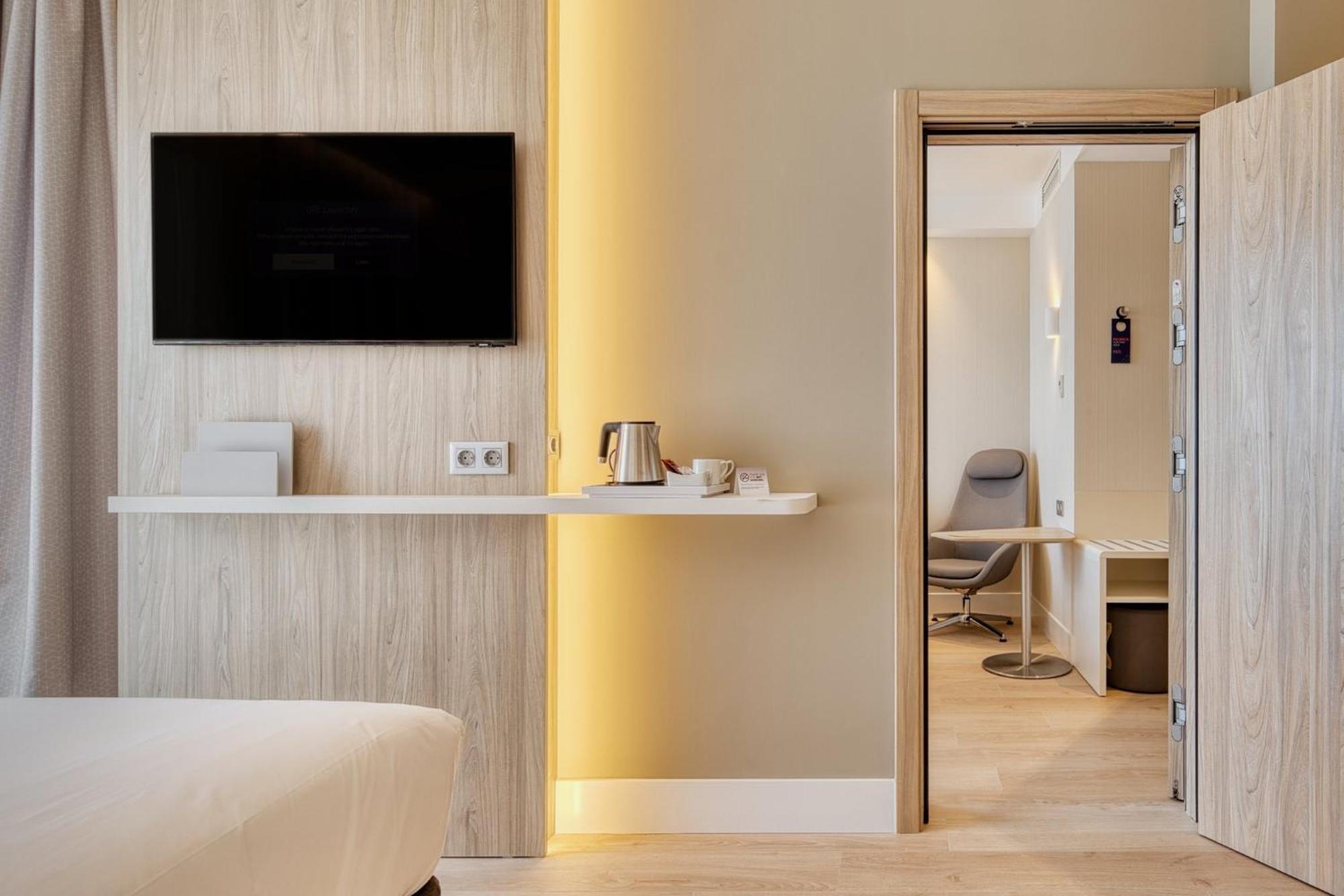 Holiday Inn Express - Madrid - Airport By Ihg Ngoại thất bức ảnh